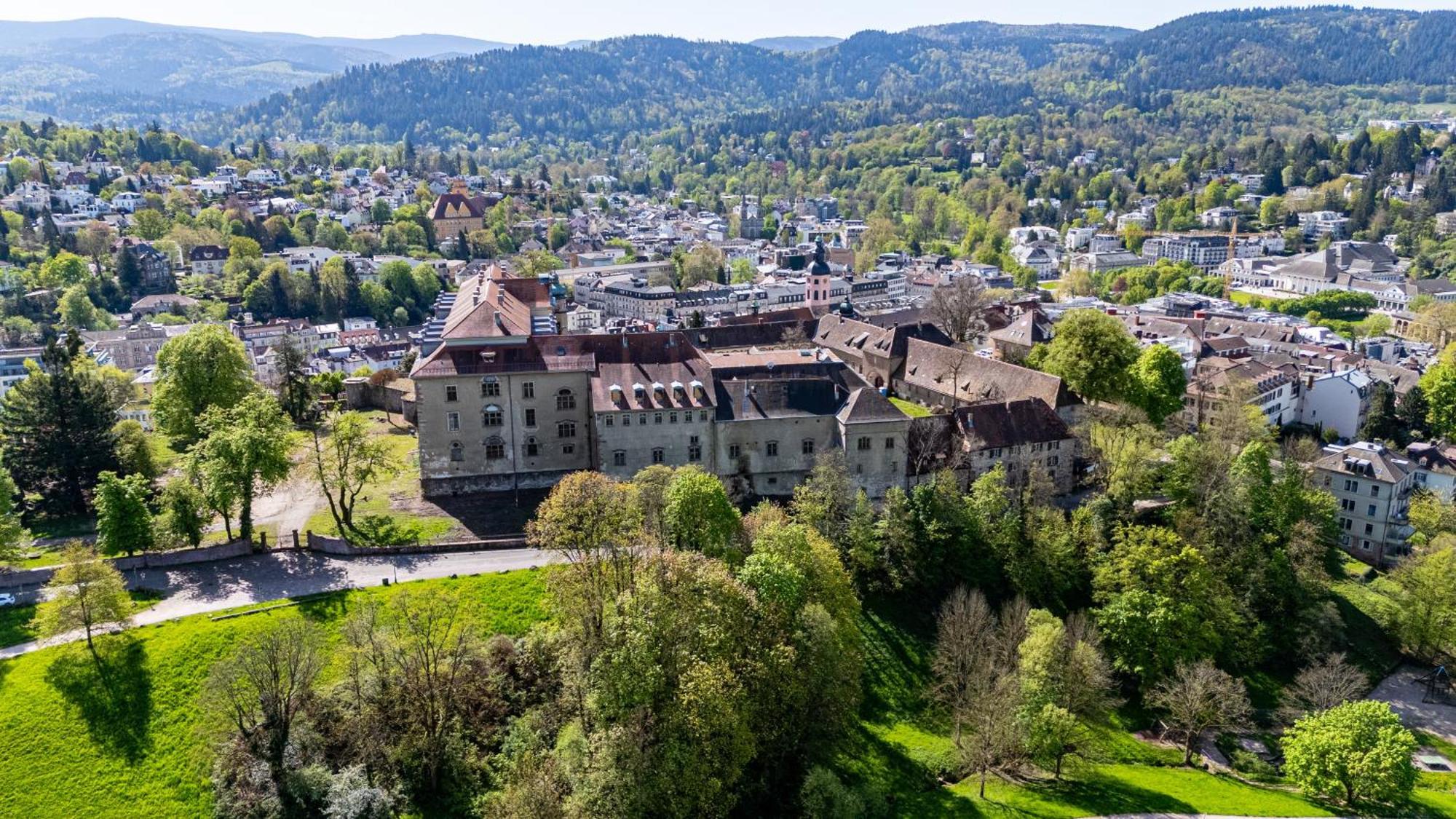 Stadtblick Vom Herrengut Баден-Баден Экстерьер фото